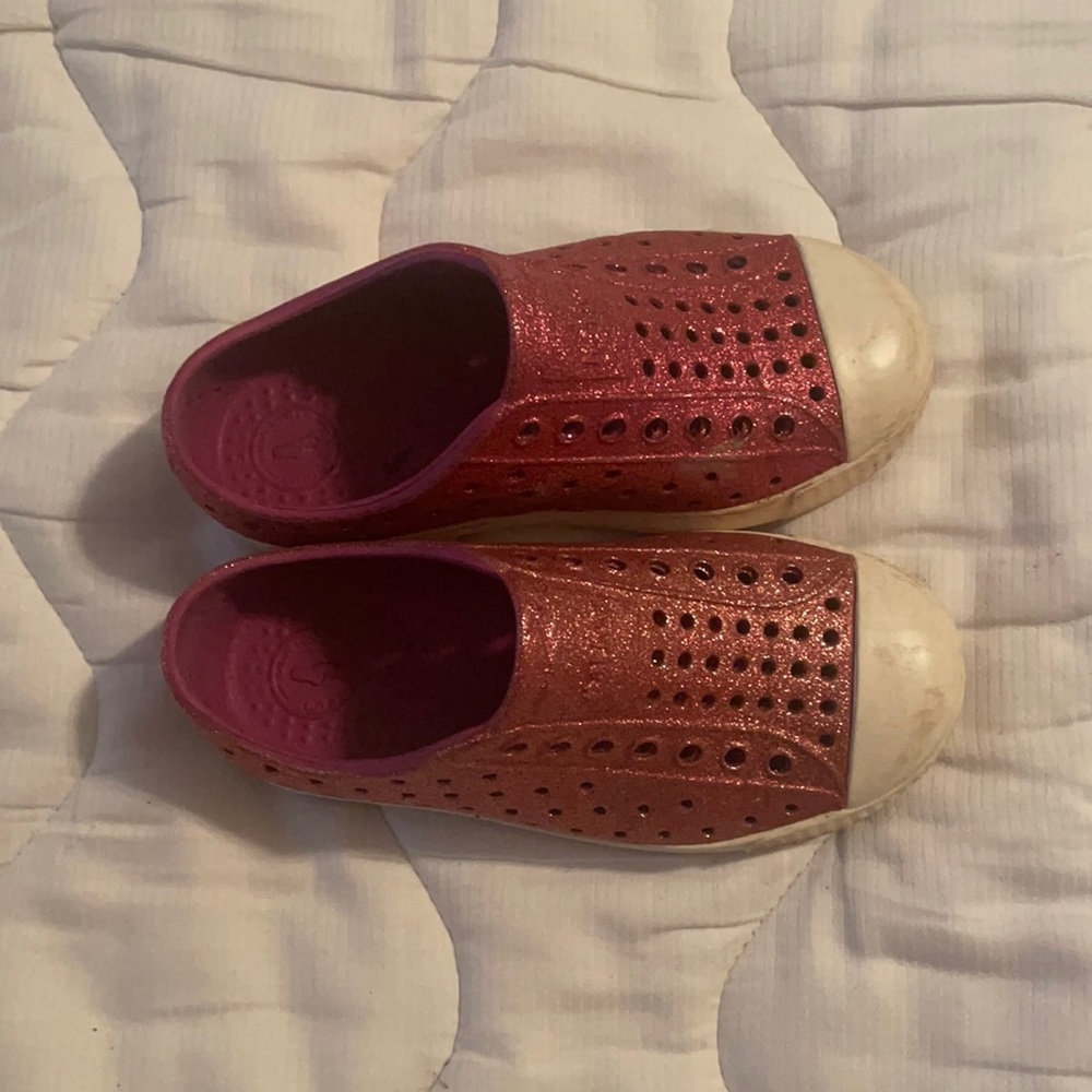 Native C10 sparkly girls shoes